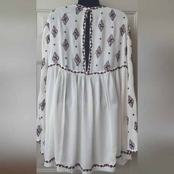 Free People Ivory Embroidered Bell Sleeve Tunic Top Boho Size S - Picture 7 of 13